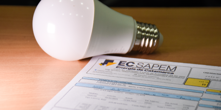 Gobierno oficializó los nuevos aumentos en las tarifas de luz y gas