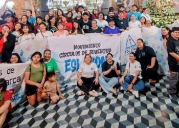homenaje de los jóvenes a la Virgen del Valle
