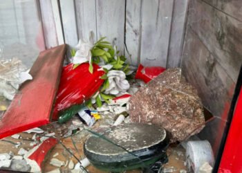 DESTROZARON GRUTAS EN LA CUESTA DE EL PORTEZUELO