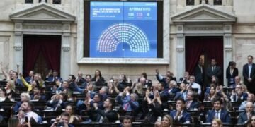 Diputados aprobó en general la reforma laboral y el proyecto vuelve al Senado