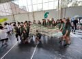Alumnos de sexto presentaron sus buzos en la Escuela N° 701 “Clara J. Armstrong”