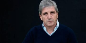 Caputo ratificó el programa económico aunque reconoció dificultades para controlar la inflación