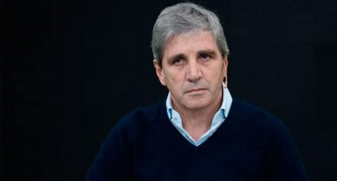 Caputo ratificó el programa económico aunque reconoció dificultades para controlar la inflación