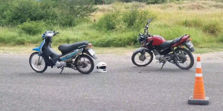 Choque entre dos motos en el barrio Antinaco: piden mayor señalización en la zona