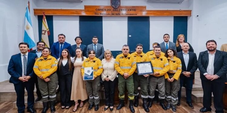 Concejo Capitalino: Reconocieron a brigadistas catamarqueños que combatieron incendios en la Patagonia