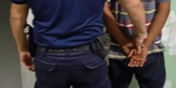 Detienen a una persona por entrar a una casa a robar