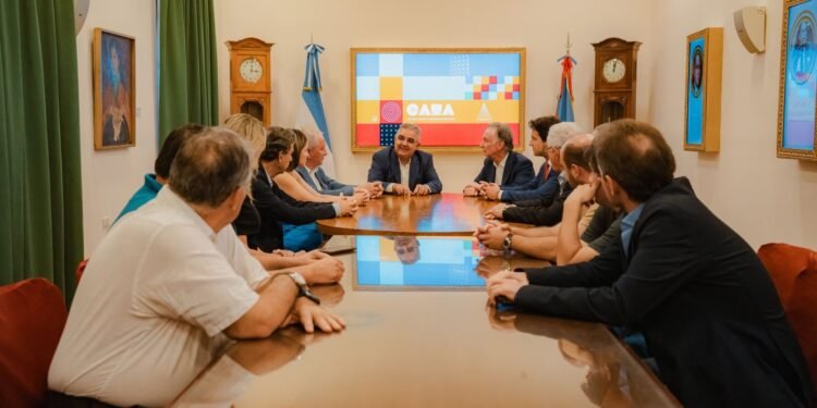 El Gobernador recibió a autoridades de la CAMARCO para analizar la situación del sector