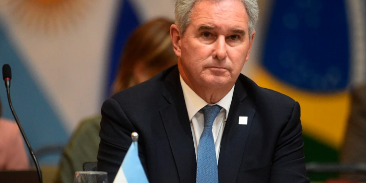 El Gobierno confirmó que 248 argentinos regresaron al país desde Emiratos Árabes por la escalada en Medio Oriente