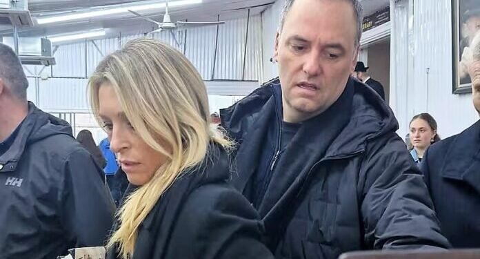 Investigan los viajes de Manuel Adorni a Nueva York y Punta del Este