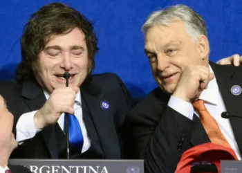 Javier Milei llegó a Hungría para participar de la CPAC y encontrarse con el conservador Viktor Orbán