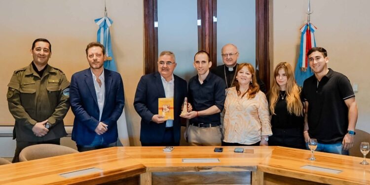 Nahuel Gallo ya está con su familia en Catamarca y fue recibido por el Gobernador