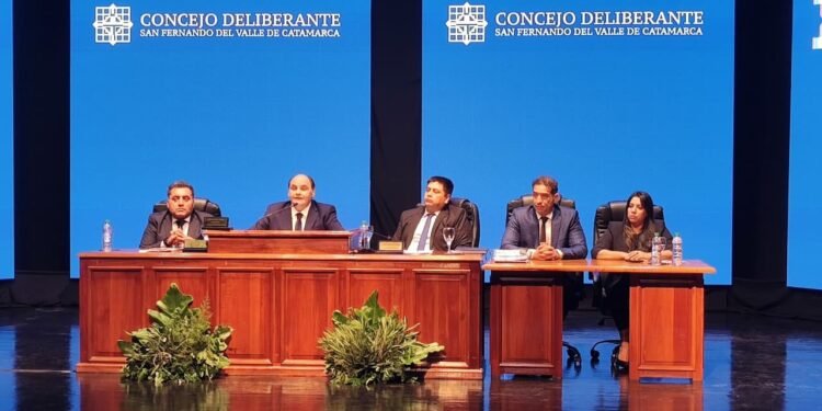Saadi dejó inaugurado el período de sesiones ordinarias 2026 del Concejo capitalino con fuerte critica a las politicas nacionales