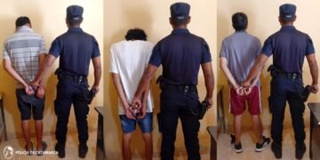 Tres detenidos por el robo en una farmacia