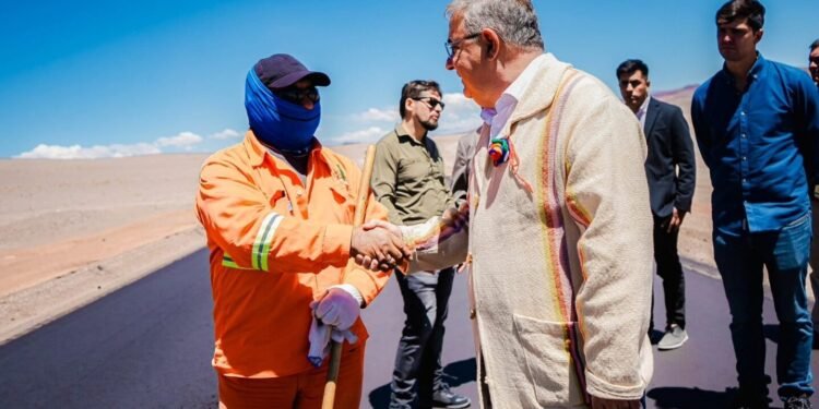 Aumento para becas y contratos de la Administración Pública