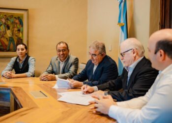 Catamarca firmó un acuerdo con el Hospital Italiano para fortalecer la salud pública e incorporar tecnología médica