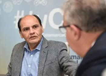 Confirman un aumento del 15% para becados y contratados en Capital