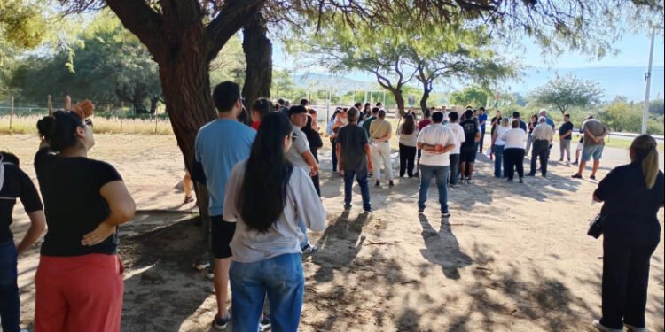 El movimiento Palestra coordinó un emotivo Vía Crucis en el Parque Adán Quiroga