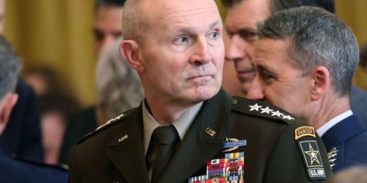 El Pentágono echó al jefe del Ejército de EE.UU. en plena guerra contra Irán