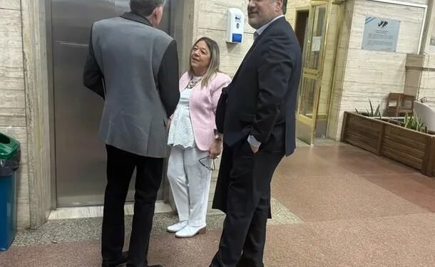 Investigación por presunto enriquecimiento ilícito de Adorni: Se presentó la escribana del jefe de Gabinete