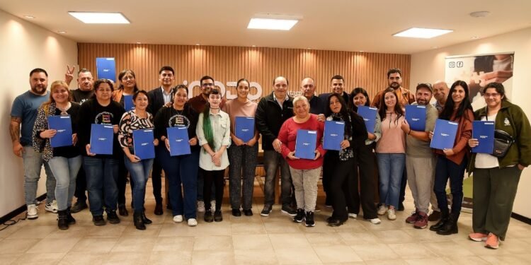 La Caja de Crédito entregó otros $24 millones para emprendedores del Poncho 2026