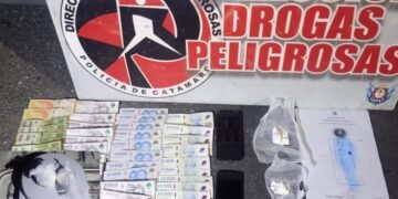Tres detenidos, secuestro de droga, celulares y dinero en efectivo
