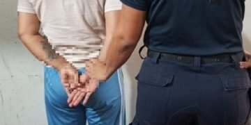 Una mujer detenida por intento de robo en un supermercado en el este de la Capital