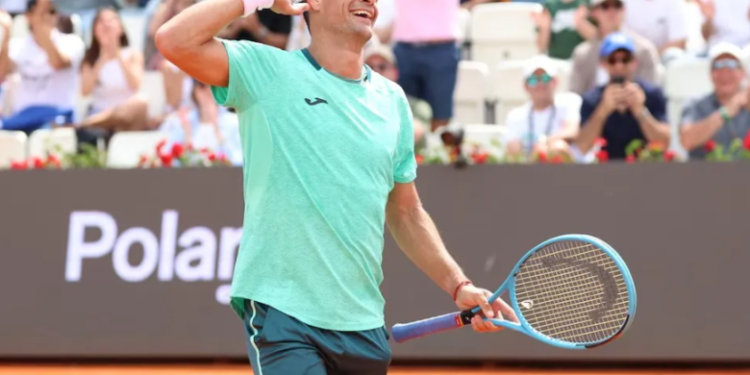 Batacazo argentino en Roma: Mariano Navone eliminó a Auger-Aliassime y logró la mejor victoria de su carrera