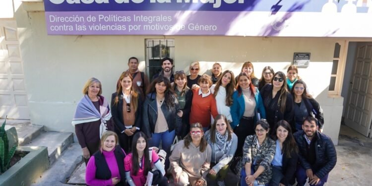 Fortalecen la asistencia a mujeres, varones y diversidades en Salud Mental