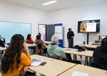 Inició el programa de fortalecimiento “Emprende entre pares”