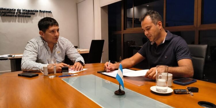 La Provincia amplía el transporte estudiantil en el interior y busca garantizar el acceso a la educación