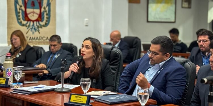 Lucrecia Barros Jorrat a Diego Figueroa: “¿Quienes se creen que son para cuestionar las capacidades de comprensión de texto de este cuerpo?