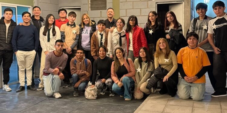 “Necesitamos escuchar más a los jóvenes”: Fedeli compartió una merienda con centros de estudiantes