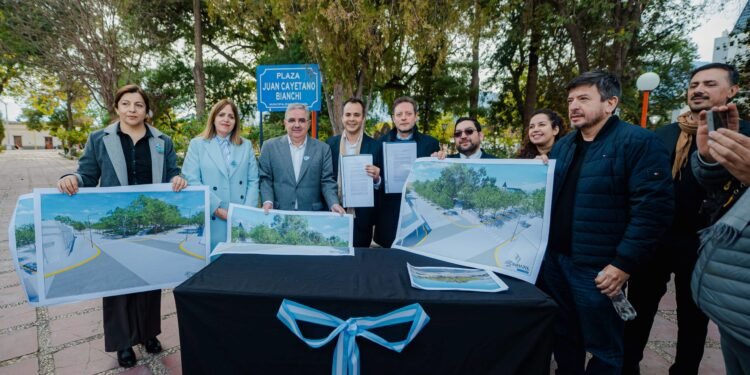 Con apoyo de la provincia, Saujil pondrá en valor su plaza principal y construirá su primer Cine Teatro