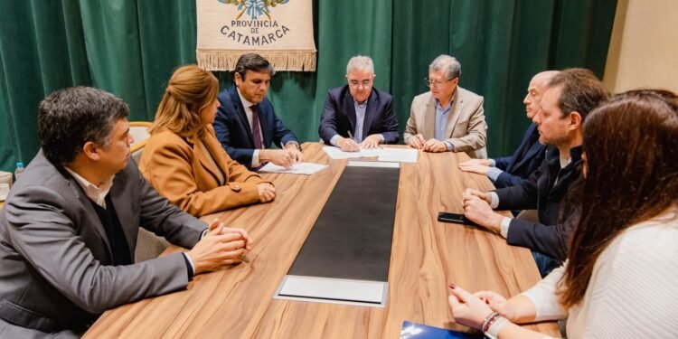 Convenio para implementar mecanismo de movilidad de profesionales públicos al Poder Judicial