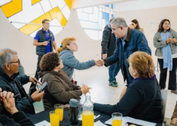 Más de 140 adultos participan del programa Rejuvenecer Activamente en el EDI