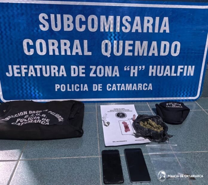 Belén: secuestran una moto, marihuana y dos celulares durante un control policial