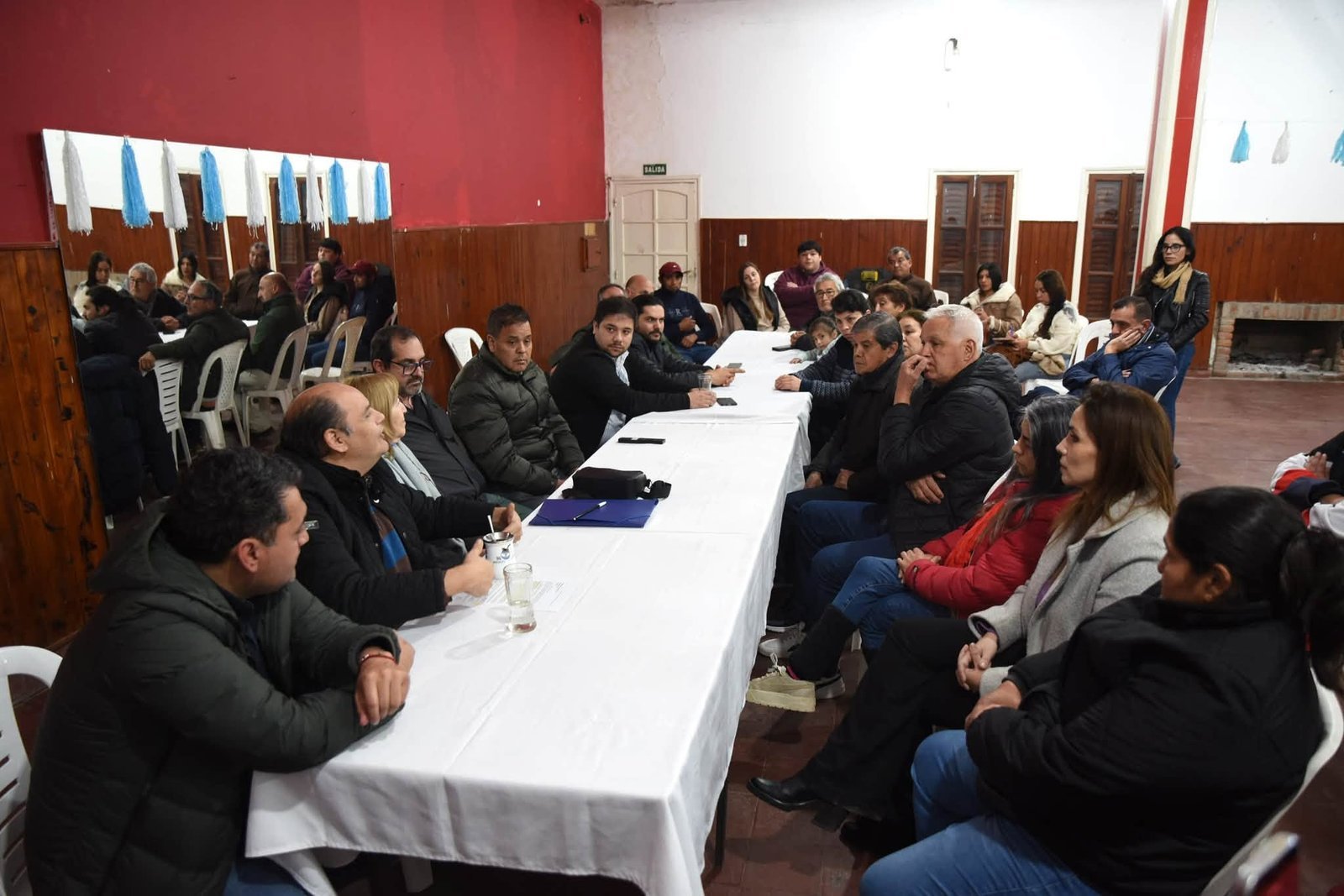 Saadi se reunió con vecinos de Banda de Varela