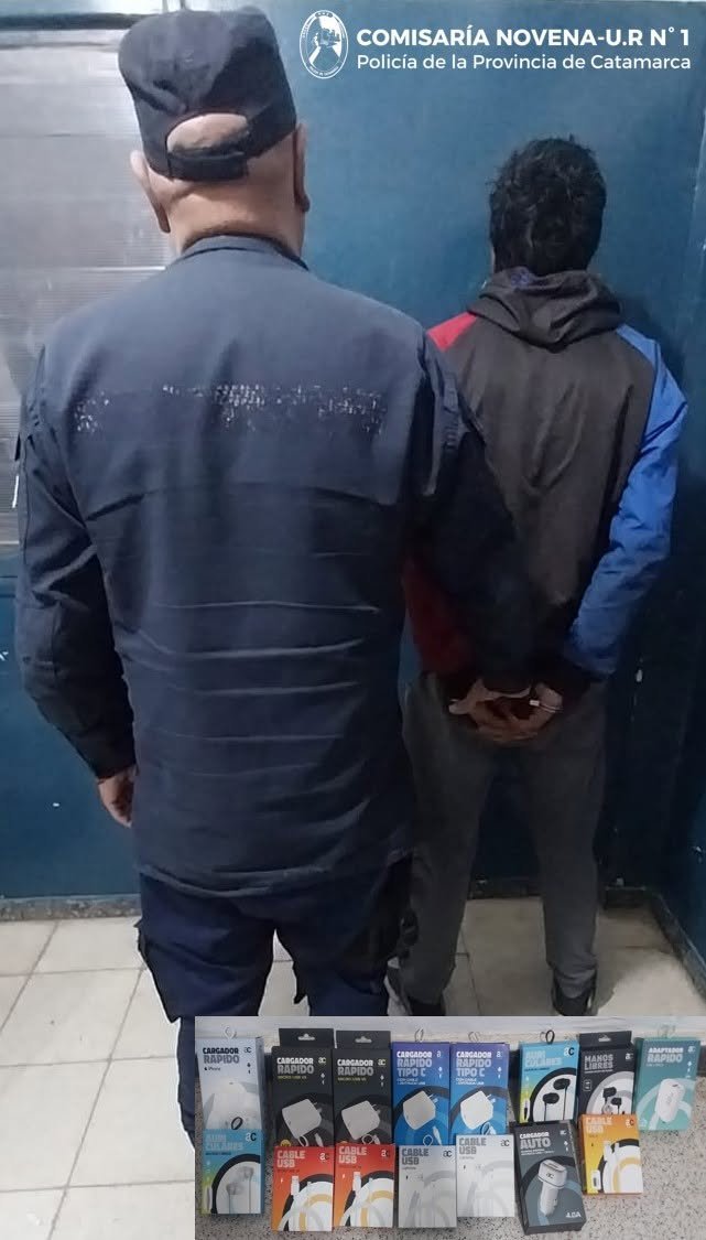 Sur de la Capital: Ofrecia cargadores, auriculares, usb de celulares en la calle, vió a la policía y se dió a la fuga