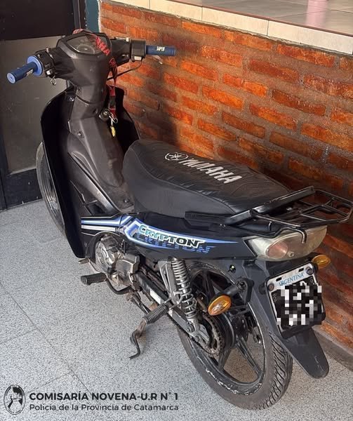 Aprehendieron a una joven y secuestraron una motocicleta tras un presunto arrebato