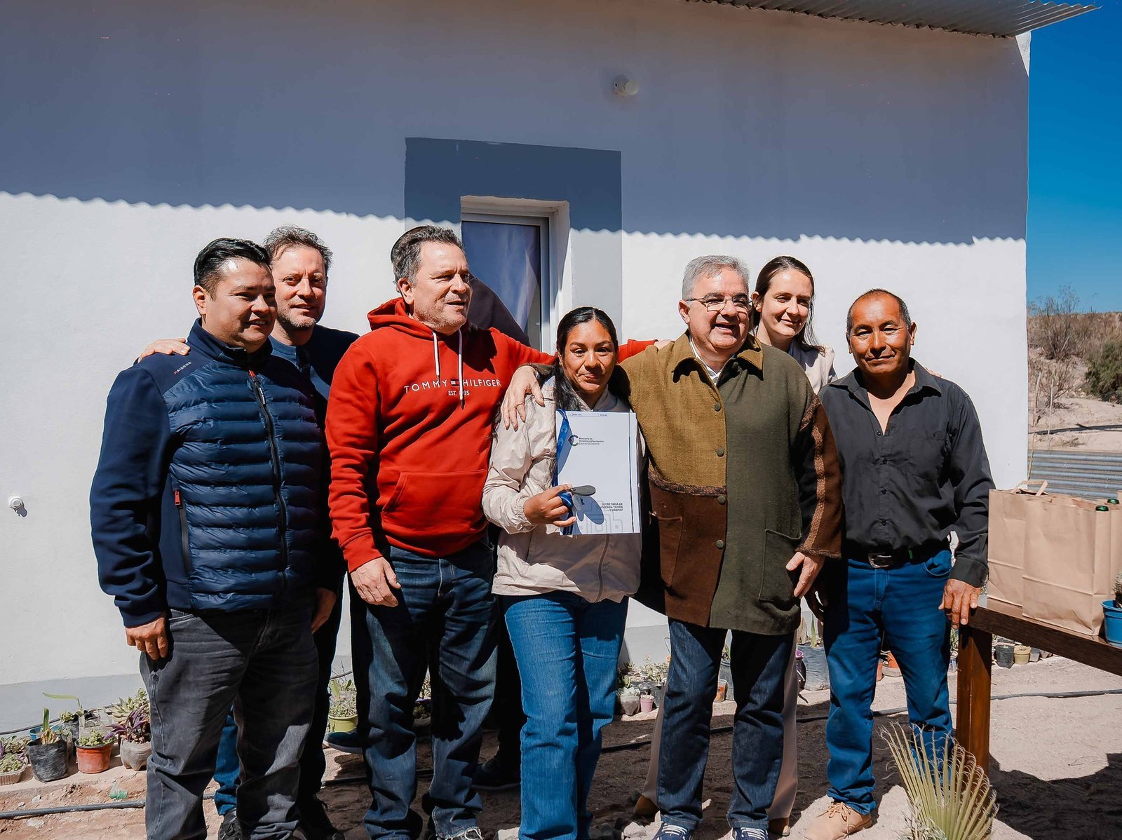 Hualfín: familias recibieron sus viviendas y se firmó convenio para obras en el Complejo Termal de la Quebrada