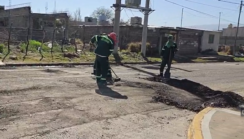 LA MUNICIPALIDAD CONTINÚA LOS AVANCES DE ASFALTADO Y MEJORAS EN LA CIUDAD