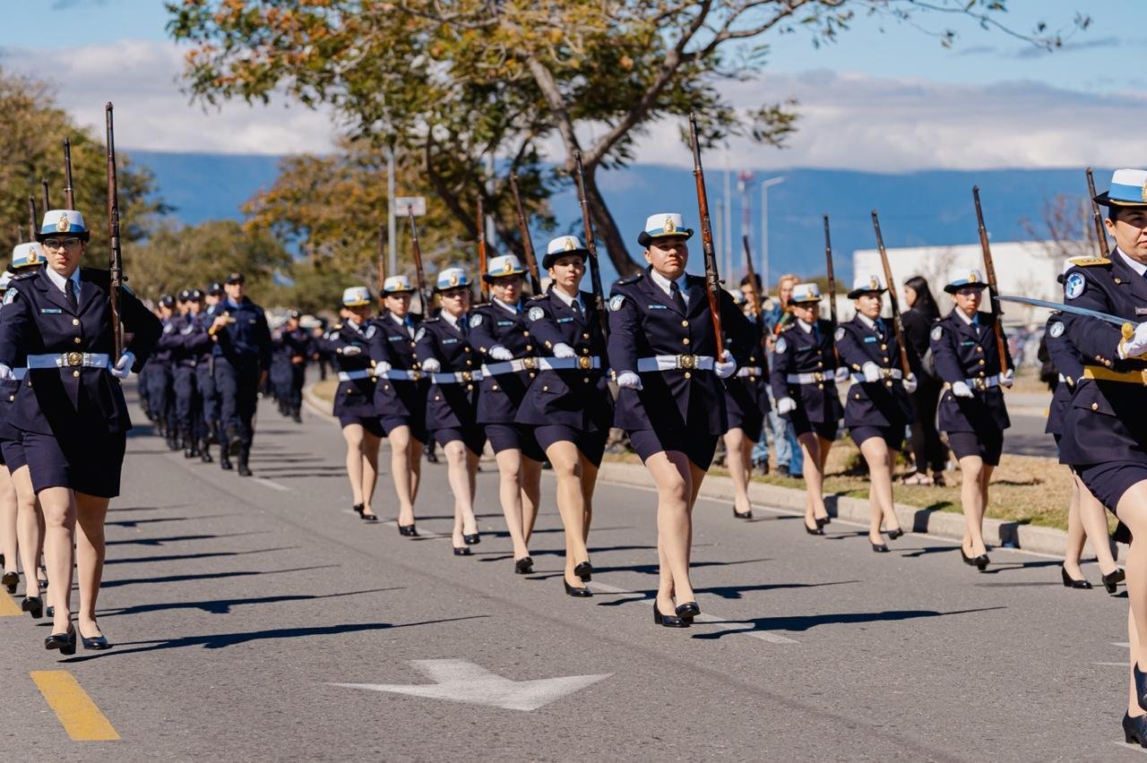 La Policía de Catamarca celebró su 203º Aniversario con un gran acto y desfile protocolar