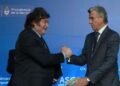 Negacionismo económico de Milei, top 20 en exportación de petróleo y éxodo industrial a Brasil