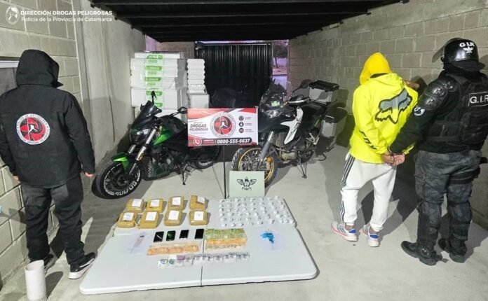 Operativos antidrogas en el sur de la Capital: secuestran más de un kilo de cocaína y ocho de marihuana