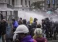 Pedradas, corridas y detenidos frente al Congreso en la marcha contra la Ley de Propiedad Privada