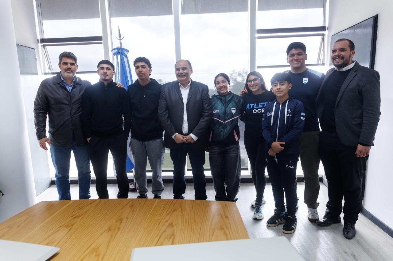 Saadi recibió a reconocidos deportistas catamarqueños