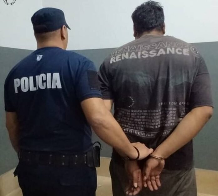 Un hombre fue detenido tras atacar a otra persona en el Oeste capitalino