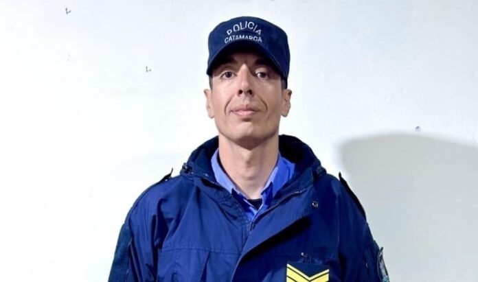 Un sargento de Policía le salvó la vida a un niño de un año y medio tras una rápida intervención en la Capital