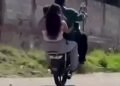 identificaron a motociclistas que realizaban maniobras peligrosas mientras trasladaban a niños