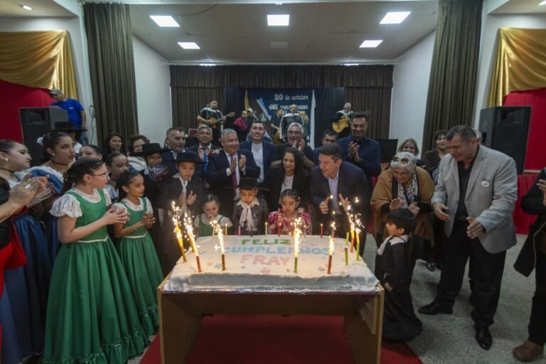 Fray Mamerto Esquiú celebró los 405 años de su Hito Fundacional y reconoció a vecinos destacados